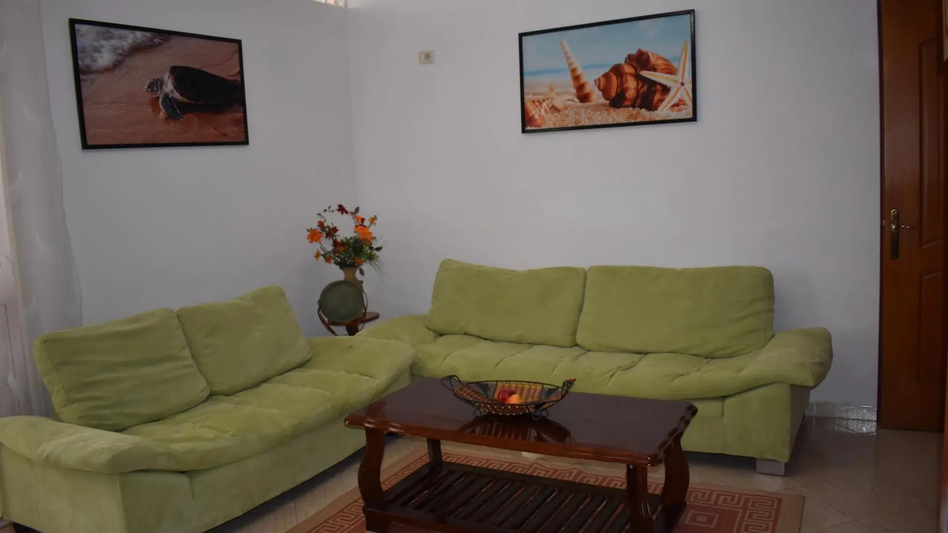 Trio'S Beach Apartment Durres